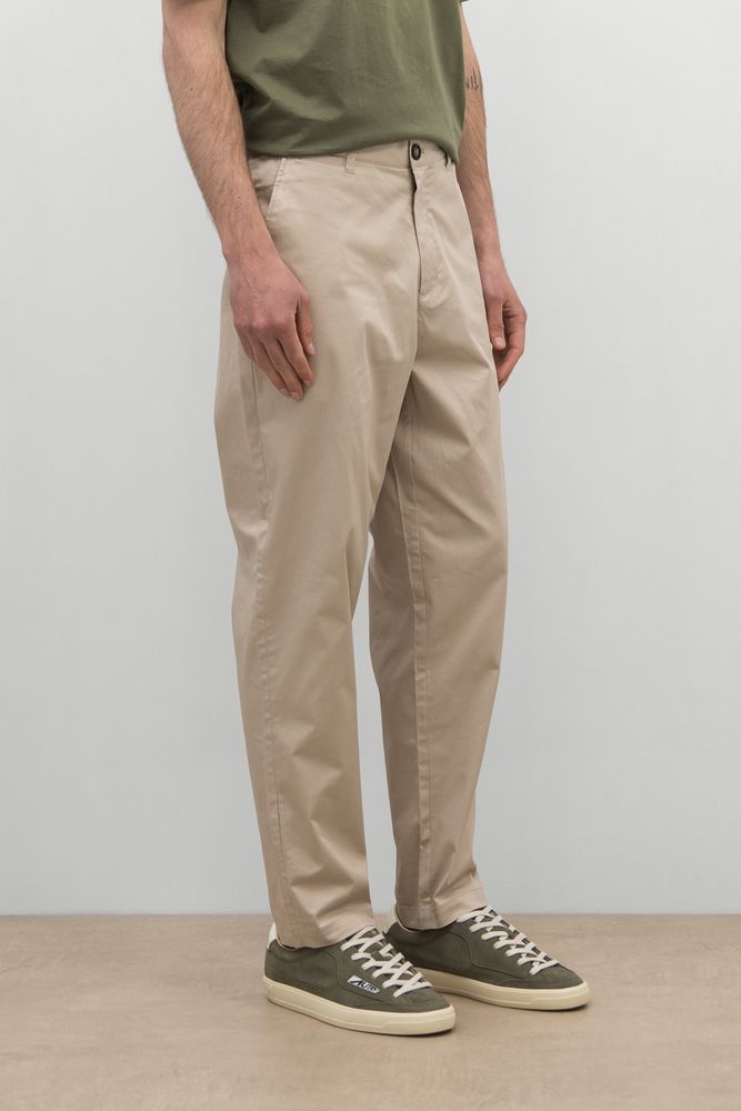 Брюки LIGHTWEIGHT STRETCH TAILORED CHINO